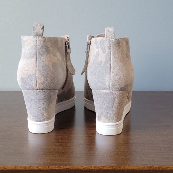 Platform Sneakers - Picture 4 of 6